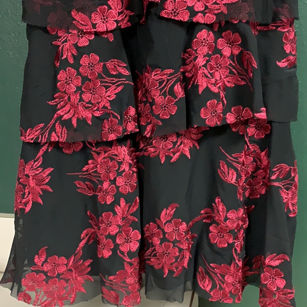 Romeo and Juliet Couture  dress - Picture 7 of 9